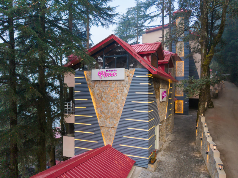 Regenta Place Dalhousie Just 500 meter walkable from Mall Road