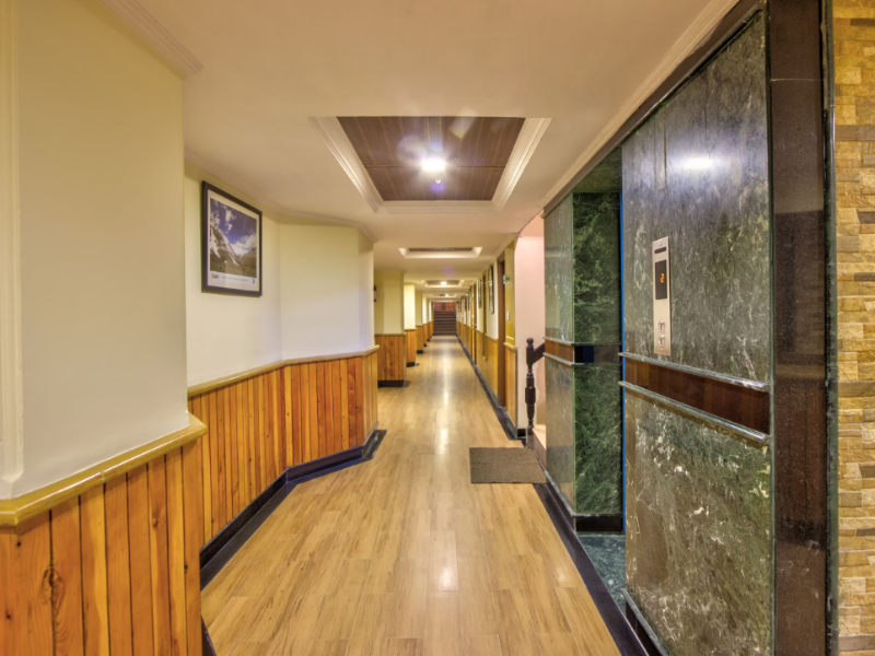 Hotel Piccadily, Manali