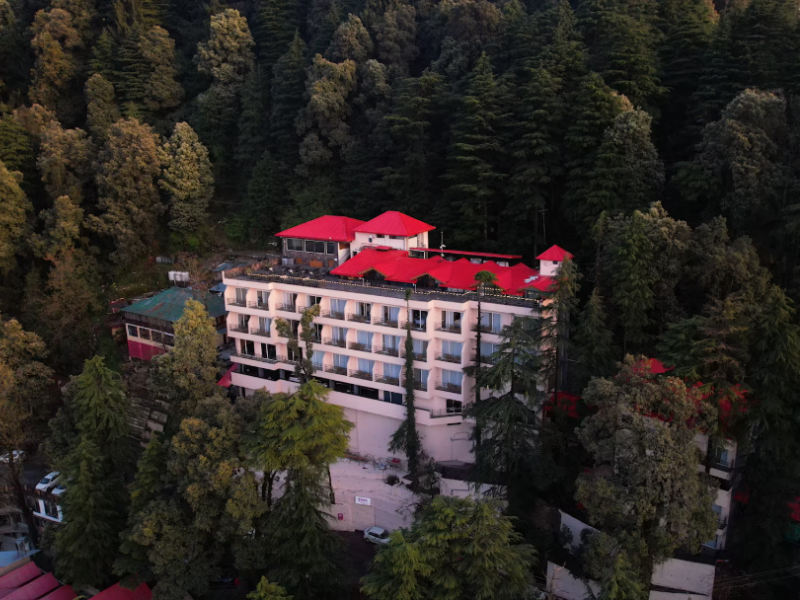 Regenta Place Dalhousie Just 500 meter walkable from Mall Road